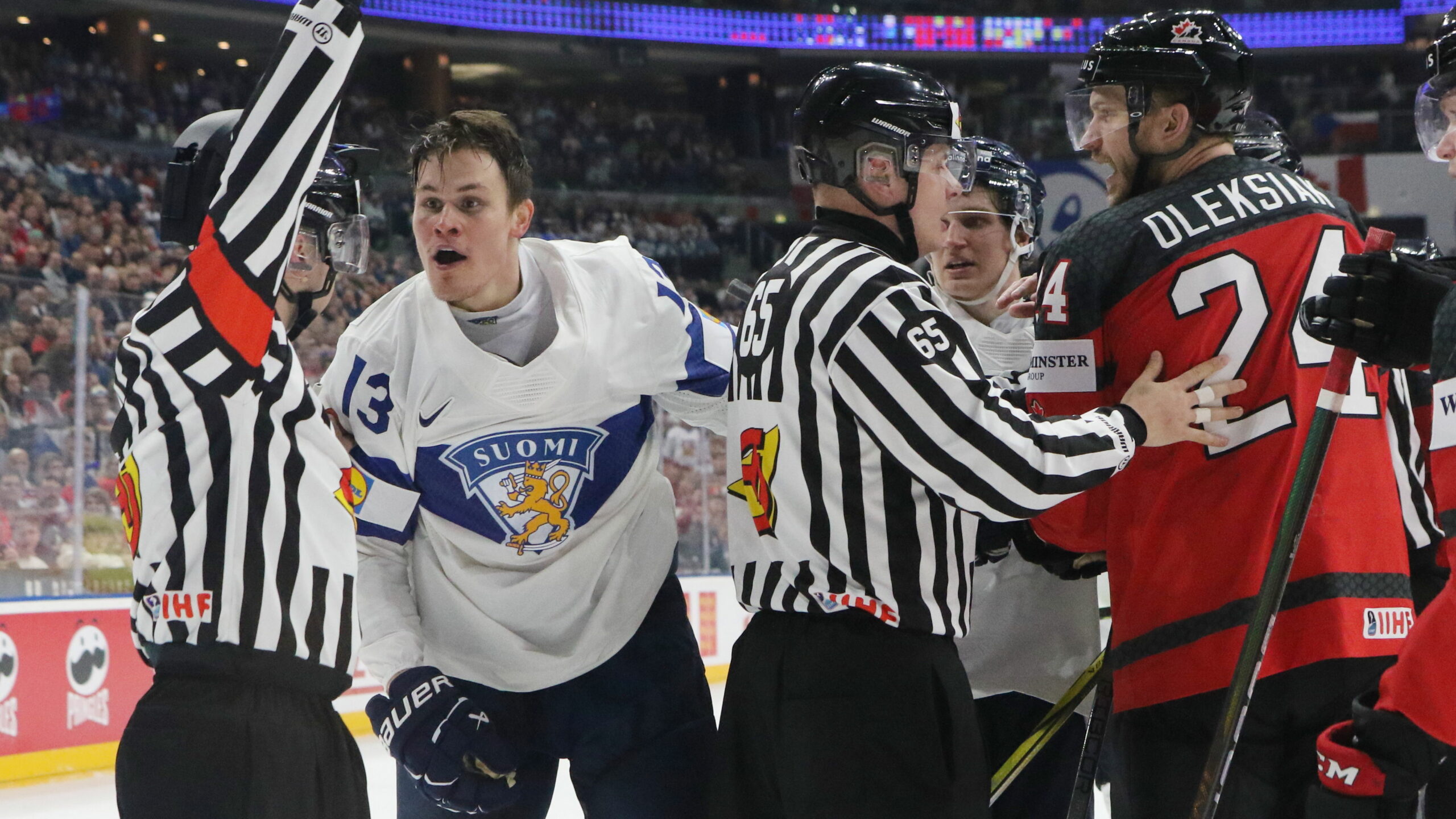 IIHF World Championship 2024 CAN - FIN Jesse Puljujärvi #13, Jamie Oleksiak #24 Prague Arena, Prague CZE © Puckfans.at / Andreas Robanser | Quelle:
